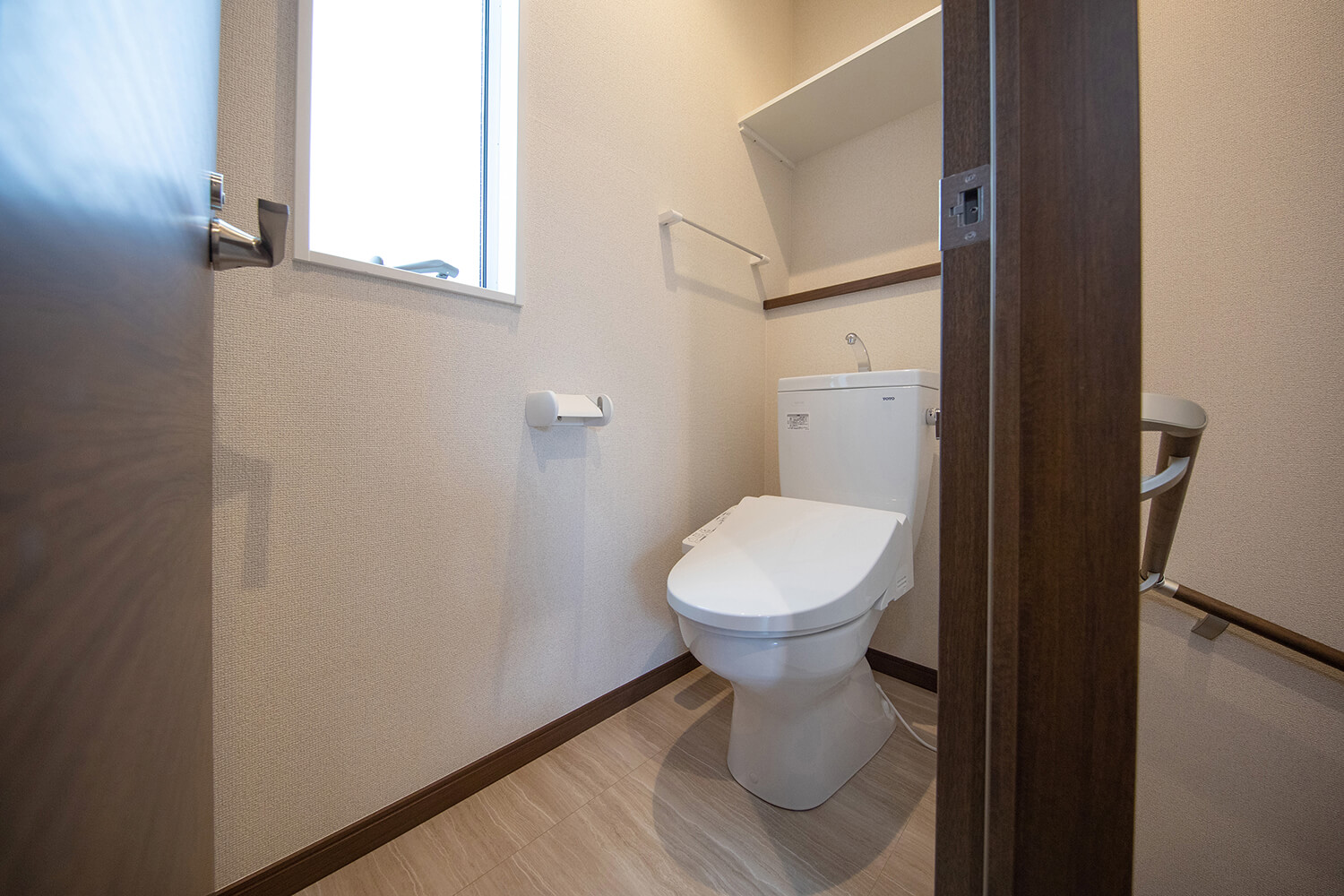 賃貸ガレージハウス｜プレミアムガレージハウスの内部を特別公開！｜トイレ