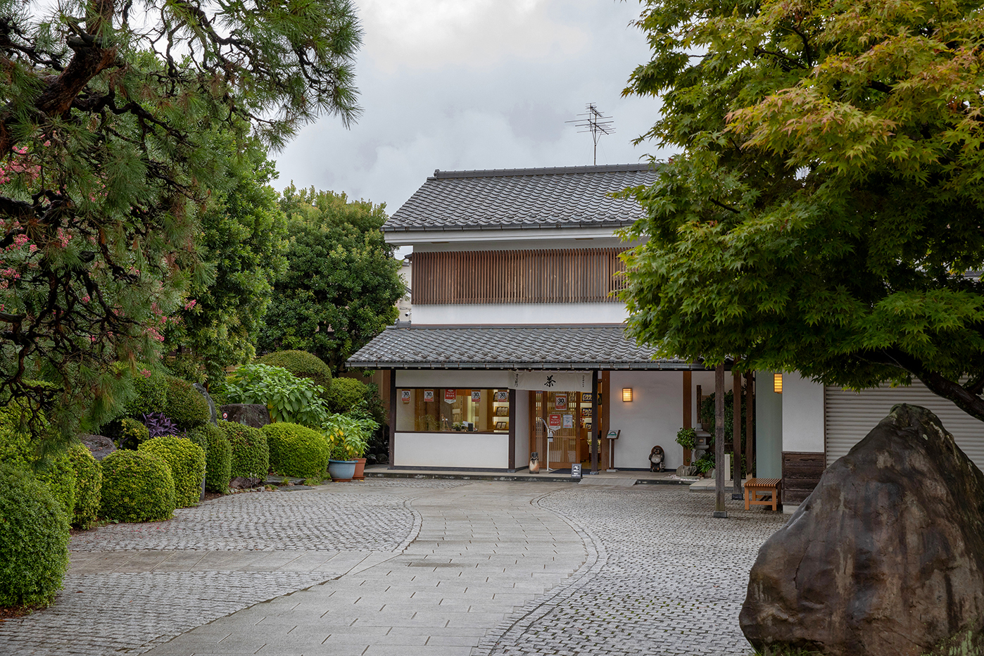 賃貸ガレージハウス｜オーナーインタビュー｜宮鍋正徳さま｜宮鍋商事株式会社_外観1