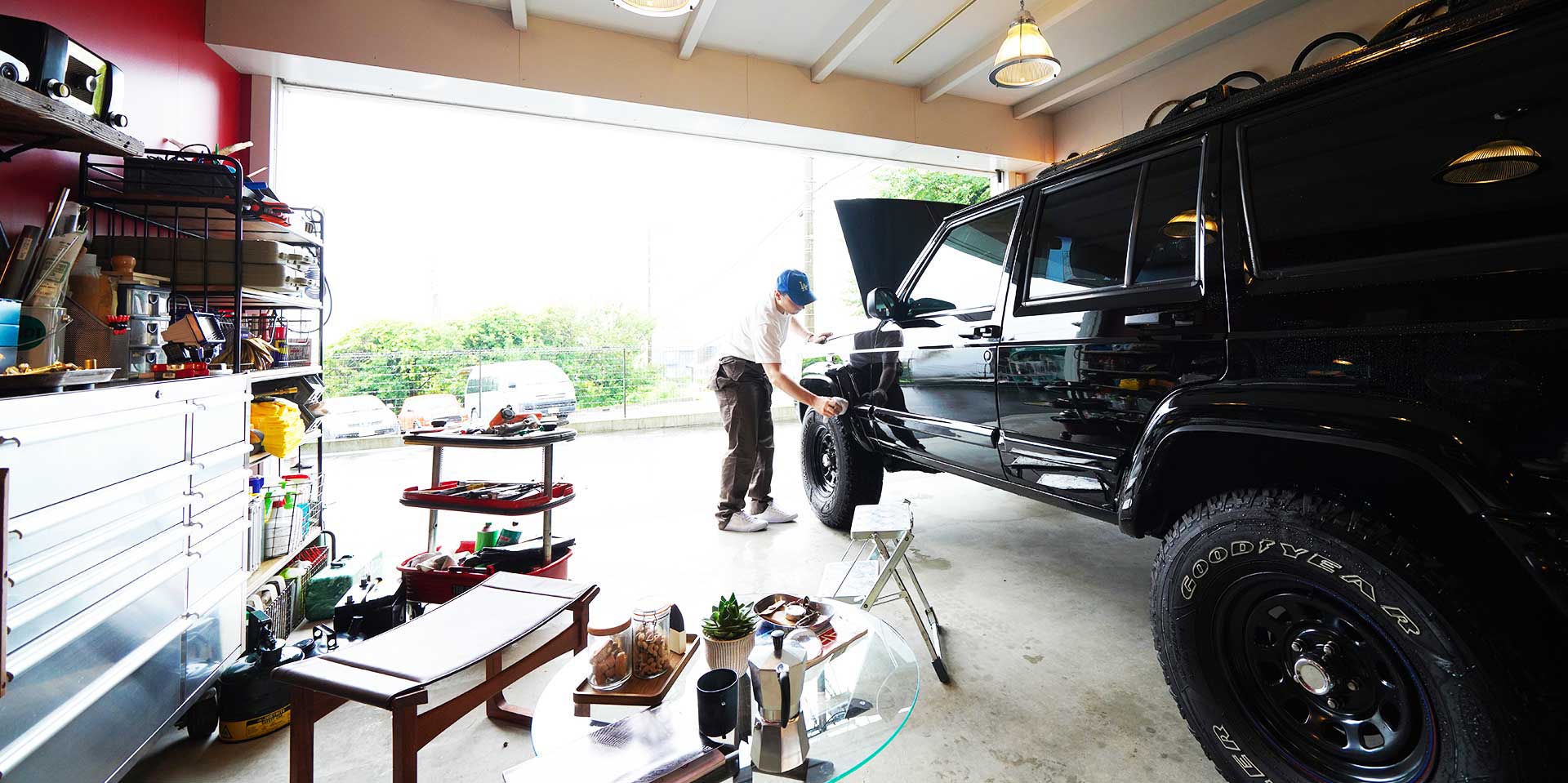 愛車の整備や清掃にガレージは大活躍!愛車カフェが実現!
